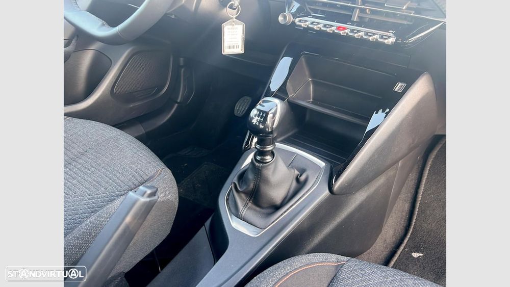 Peugeot 2008 1.2 PureTech Style - 21