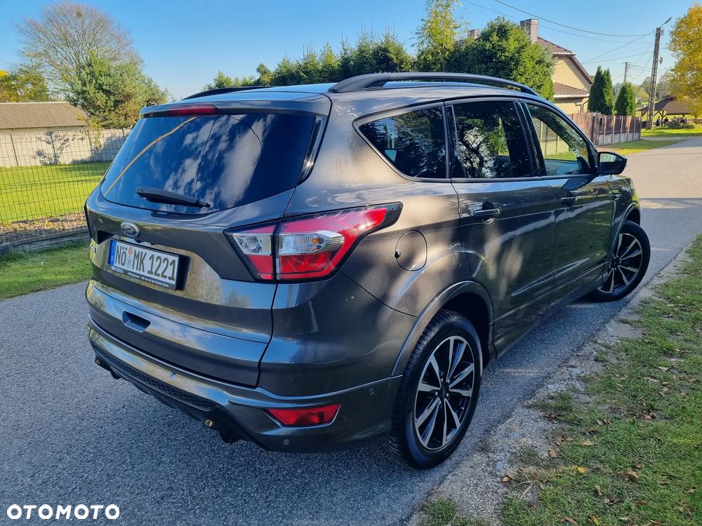 Ford Kuga 2.0 TDCi 2x4 ST-Line - 24