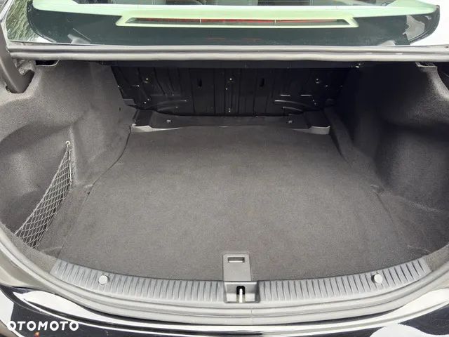 Mercedes-Benz Klasa C 180 (BlueEFFICIENCY) - 36