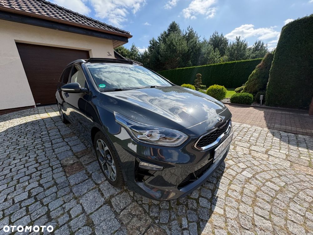 Kia Ceed - 4