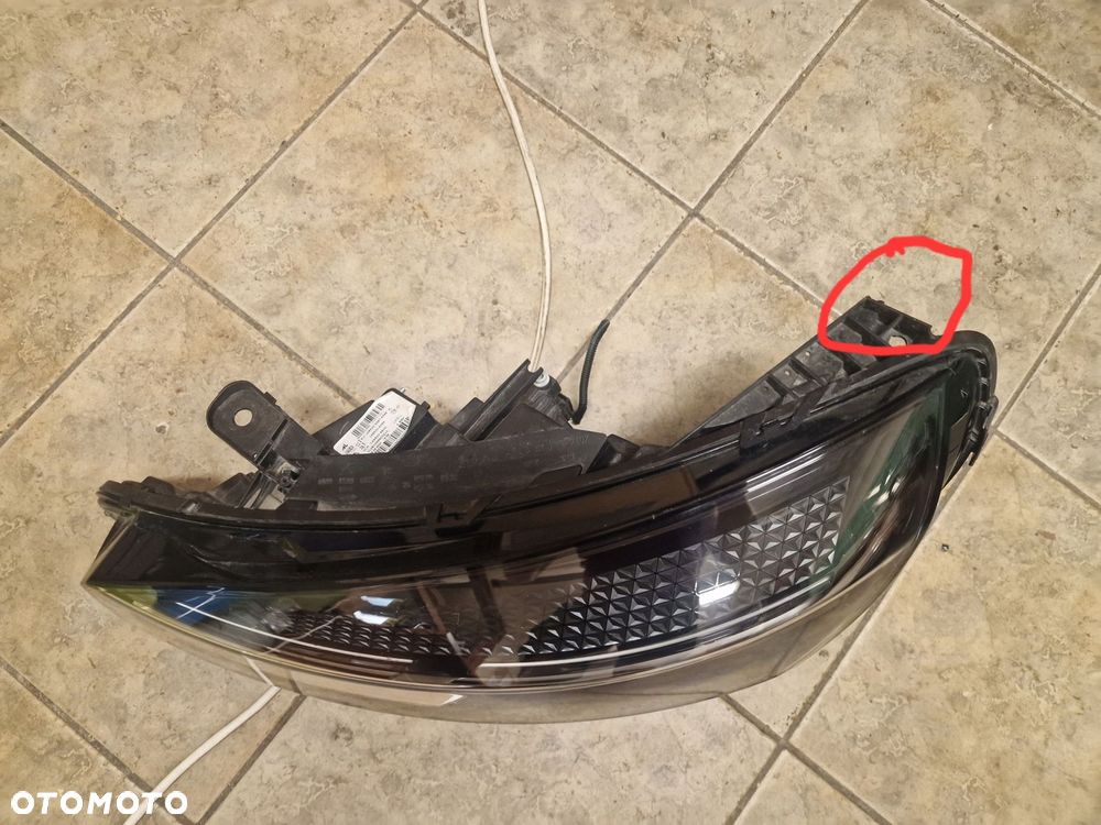 lampa przednia renault clio v 2024 260103507r 260600149r komplet - 2