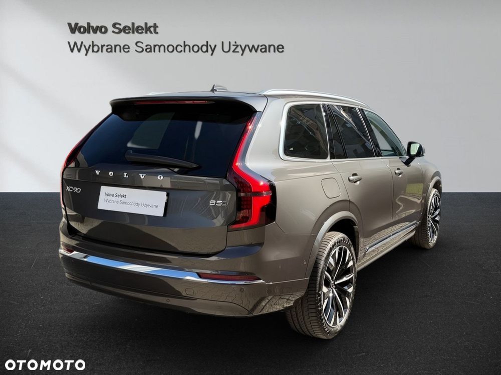 Volvo XC 90 - 9