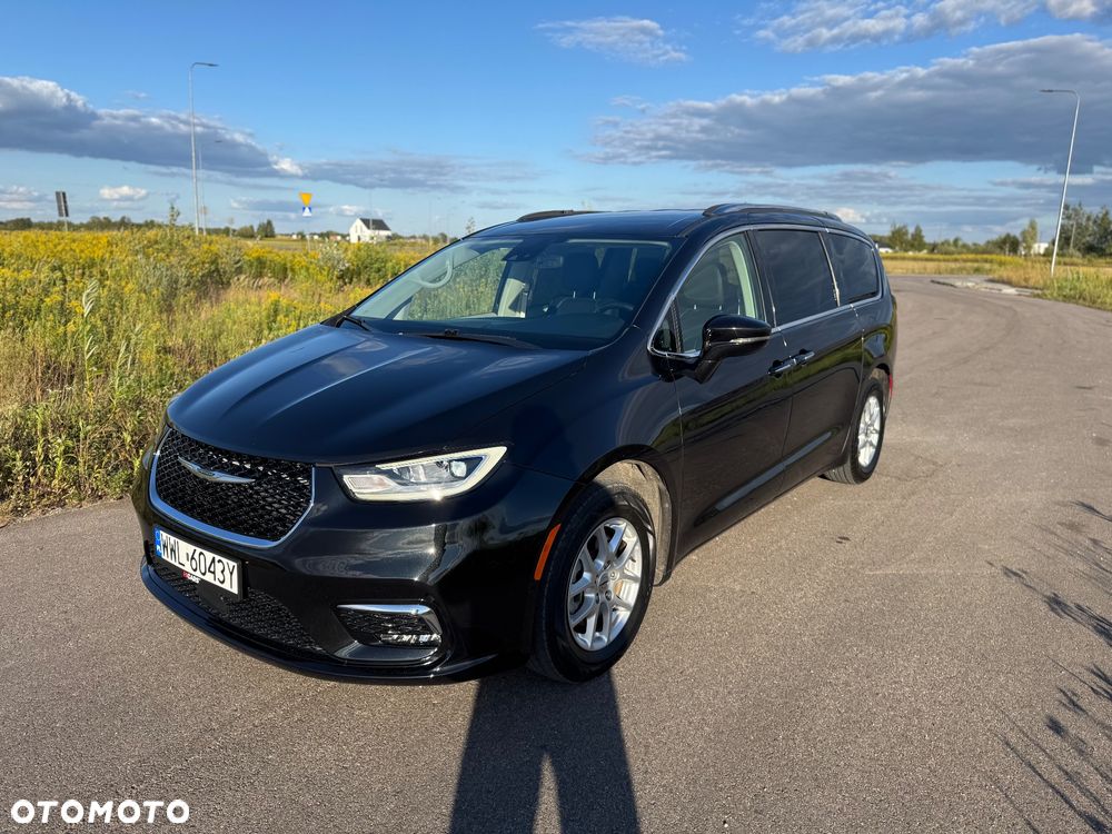 Chrysler Pacifica - 1