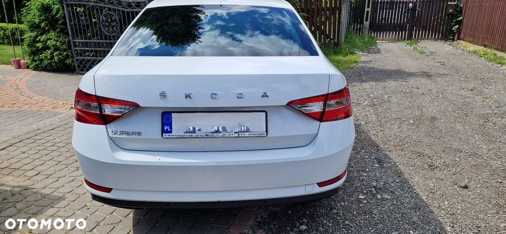 Skoda Superb 2.0 TDI SCR Ambition DSG - 6