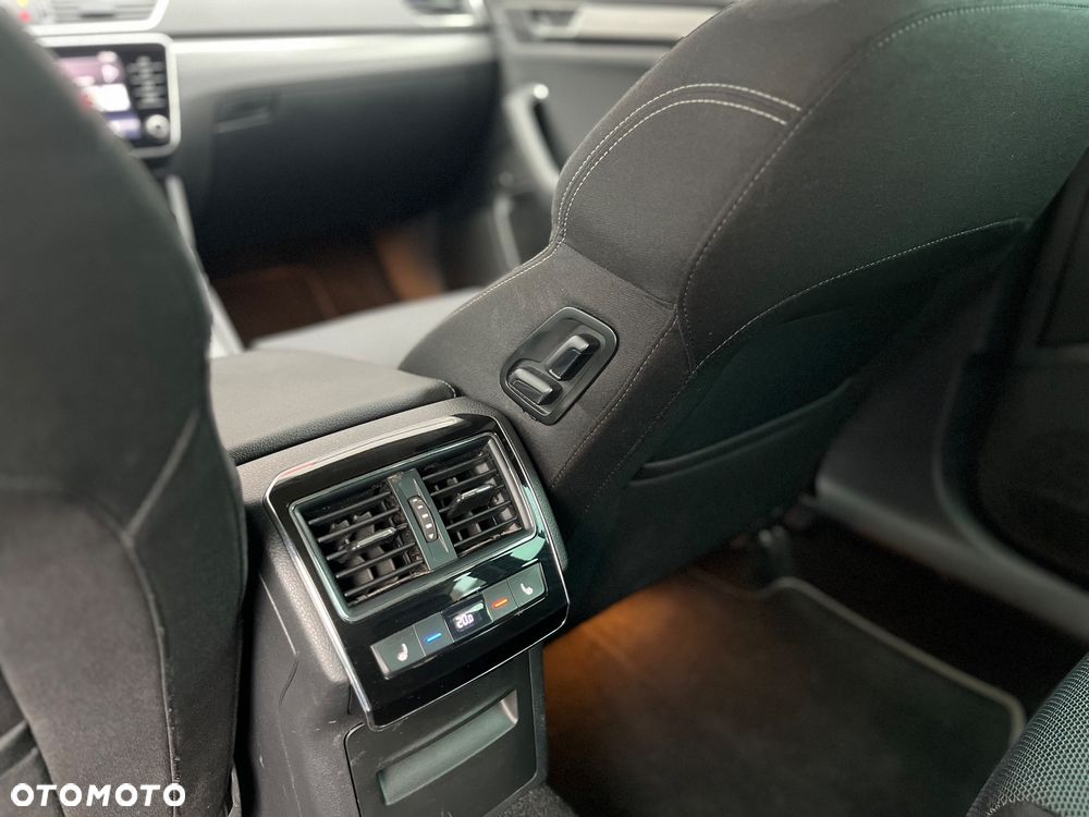 Skoda Superb 2.0 TDI Style DSG - 25