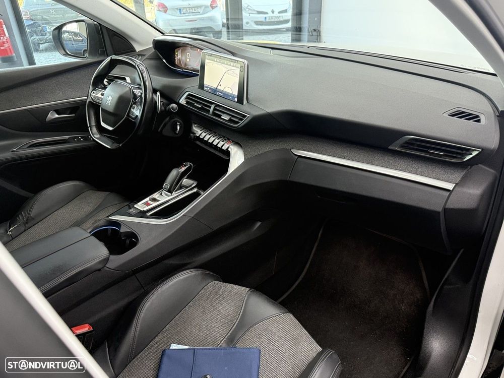 Peugeot 3008 1.2 PureTech Allure Pack EAT8 - 15