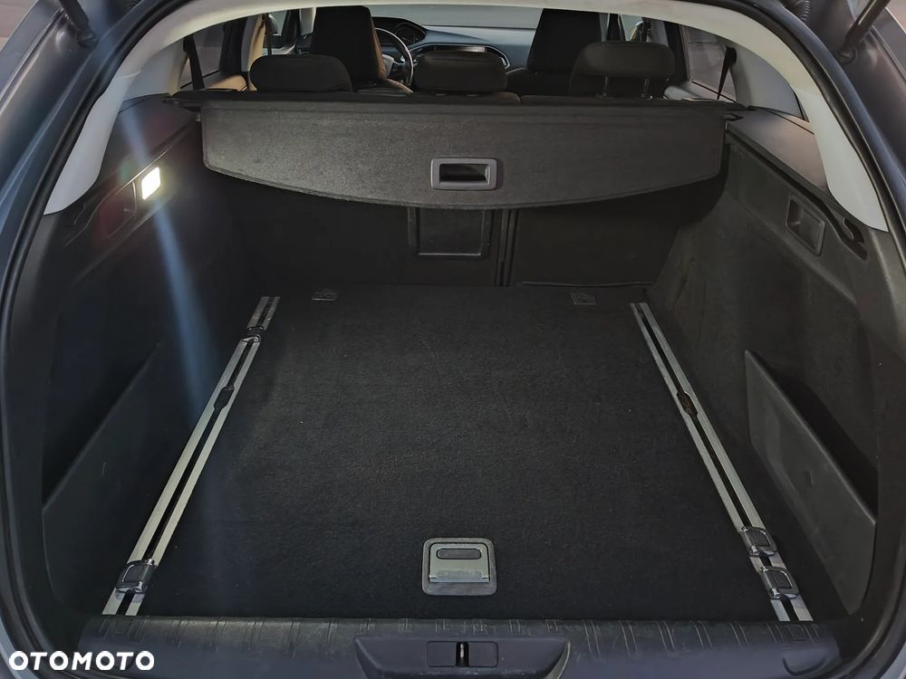 Peugeot 308 1.6 BlueHDi Business Line S&S - 17