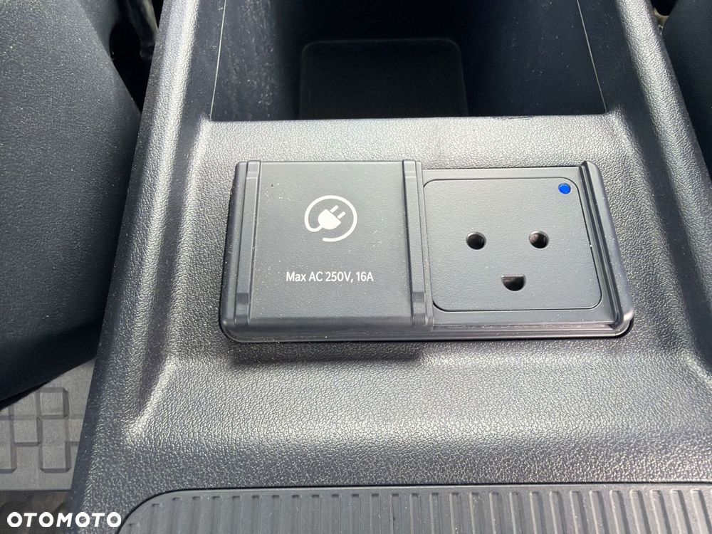 Kia PV5 - 25