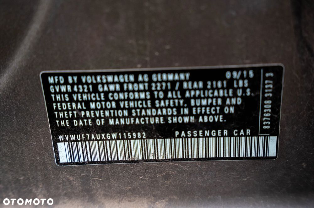 Volkswagen Golf - 22