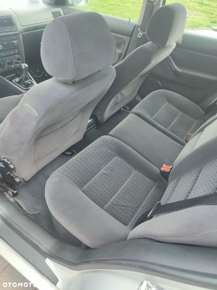Volkswagen Golf 1.9 TDI Comfortline - 13