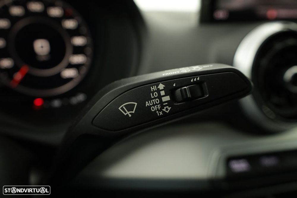 Audi Q2 35 TFSI S line - 18