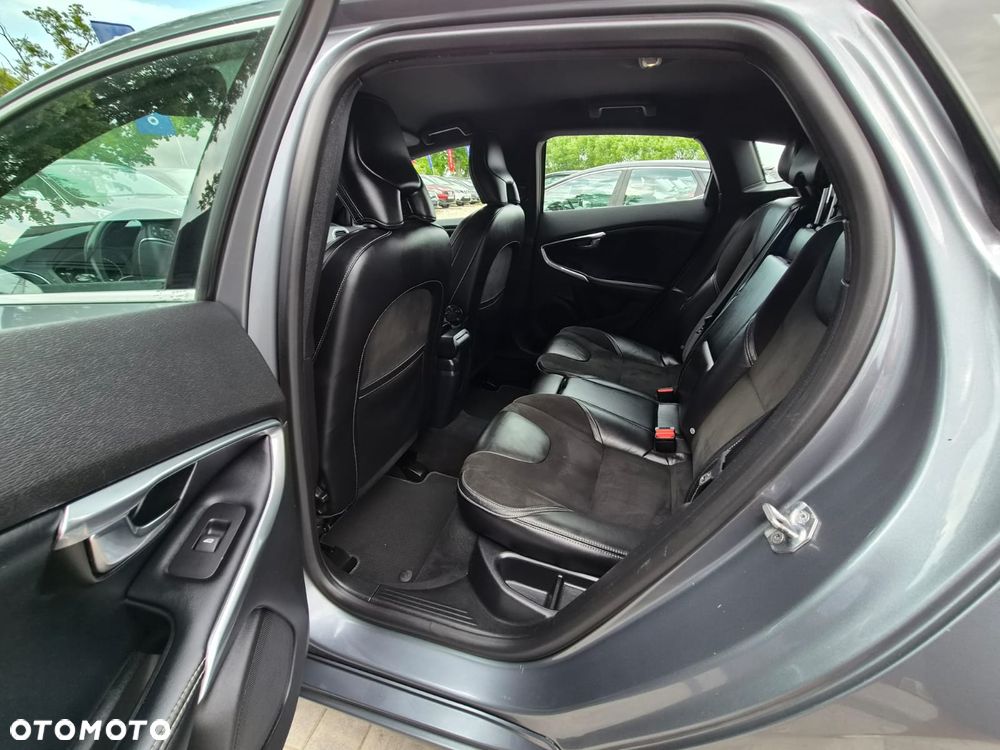Volvo V40 D2 Kinetic - 24