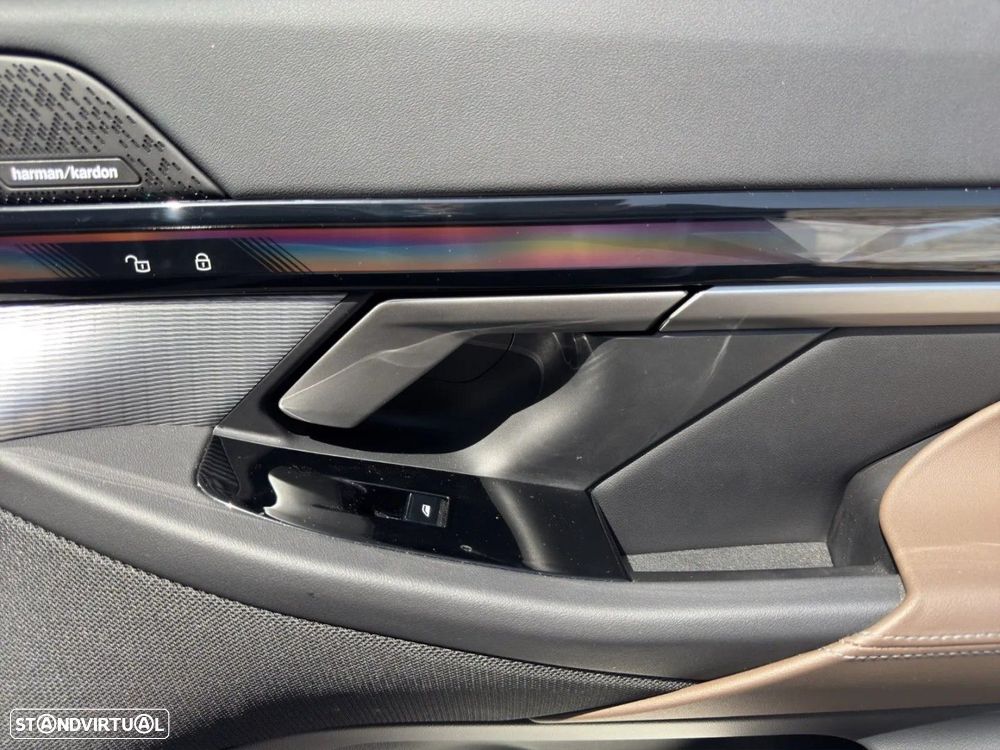 BMW 530 e Pack Desportivo M Pro - 15