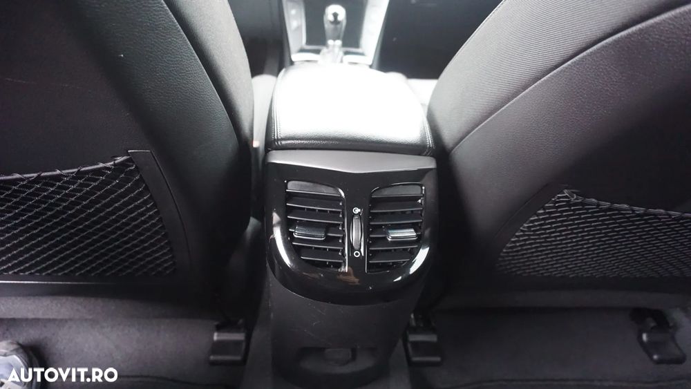 Hyundai i40 i40cw 1.7 CRDi Automatik Fifa World Cup Edition Gold - 15