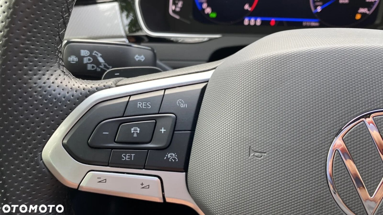 Volkswagen Passat - 18