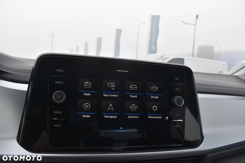 Volkswagen T-Roc 1.5 TSI Life - 30