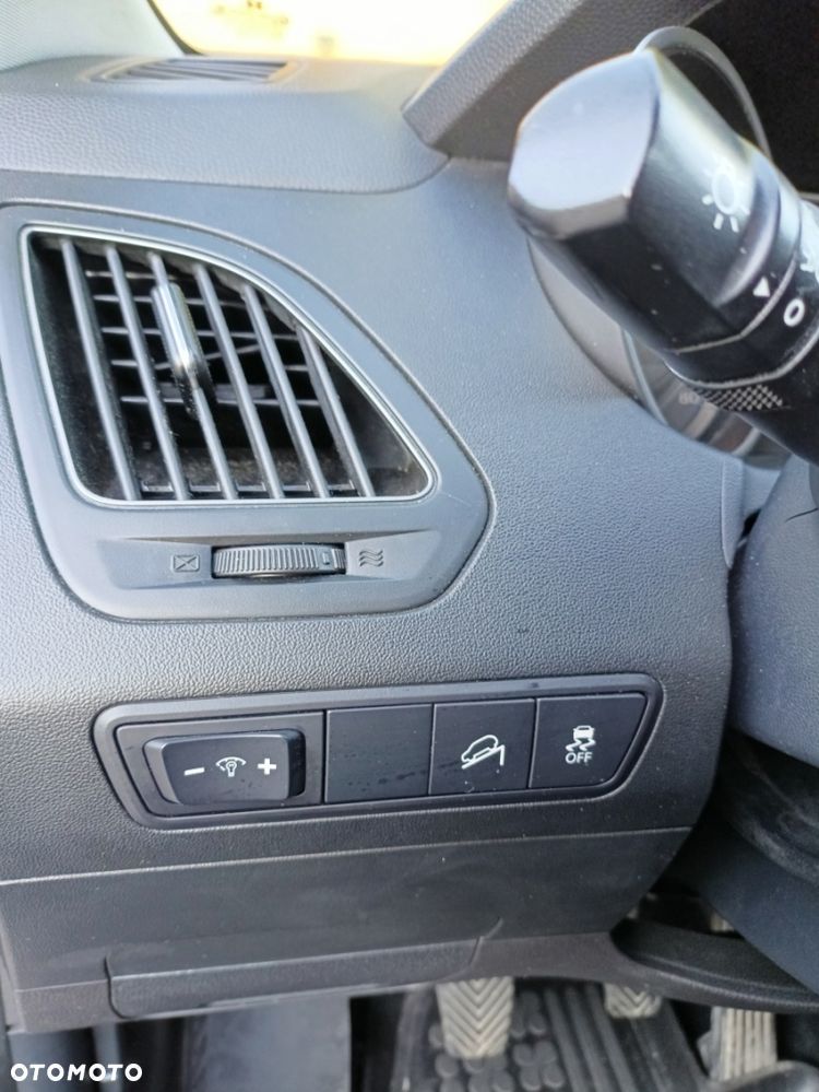 Hyundai ix35 1.6 2WD Fifa World Cup Edition - 28