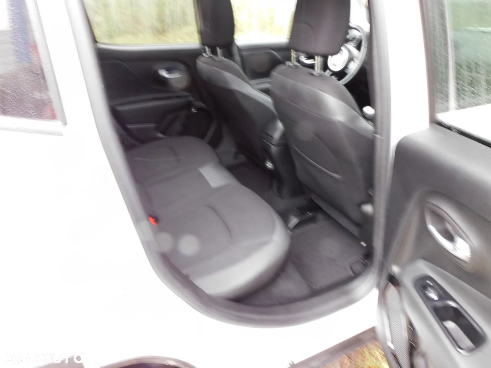 Jeep Renegade 1.0 T-GDI 80th Anniversary - 11