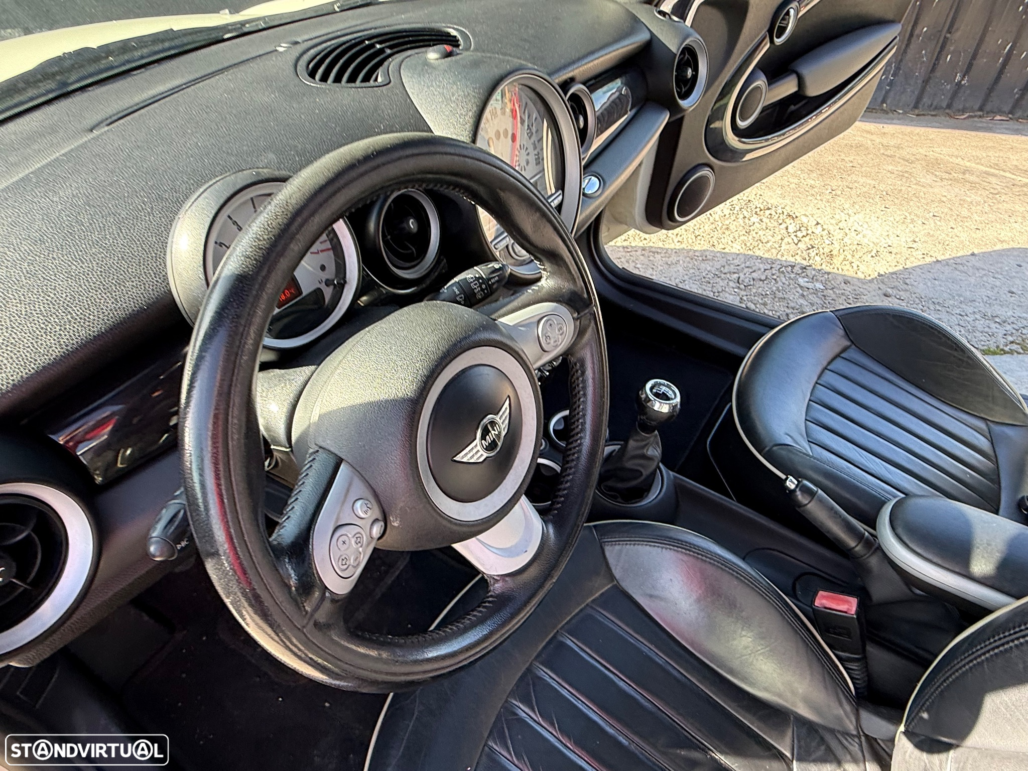 MINI 3 Portas Cooper D - 36