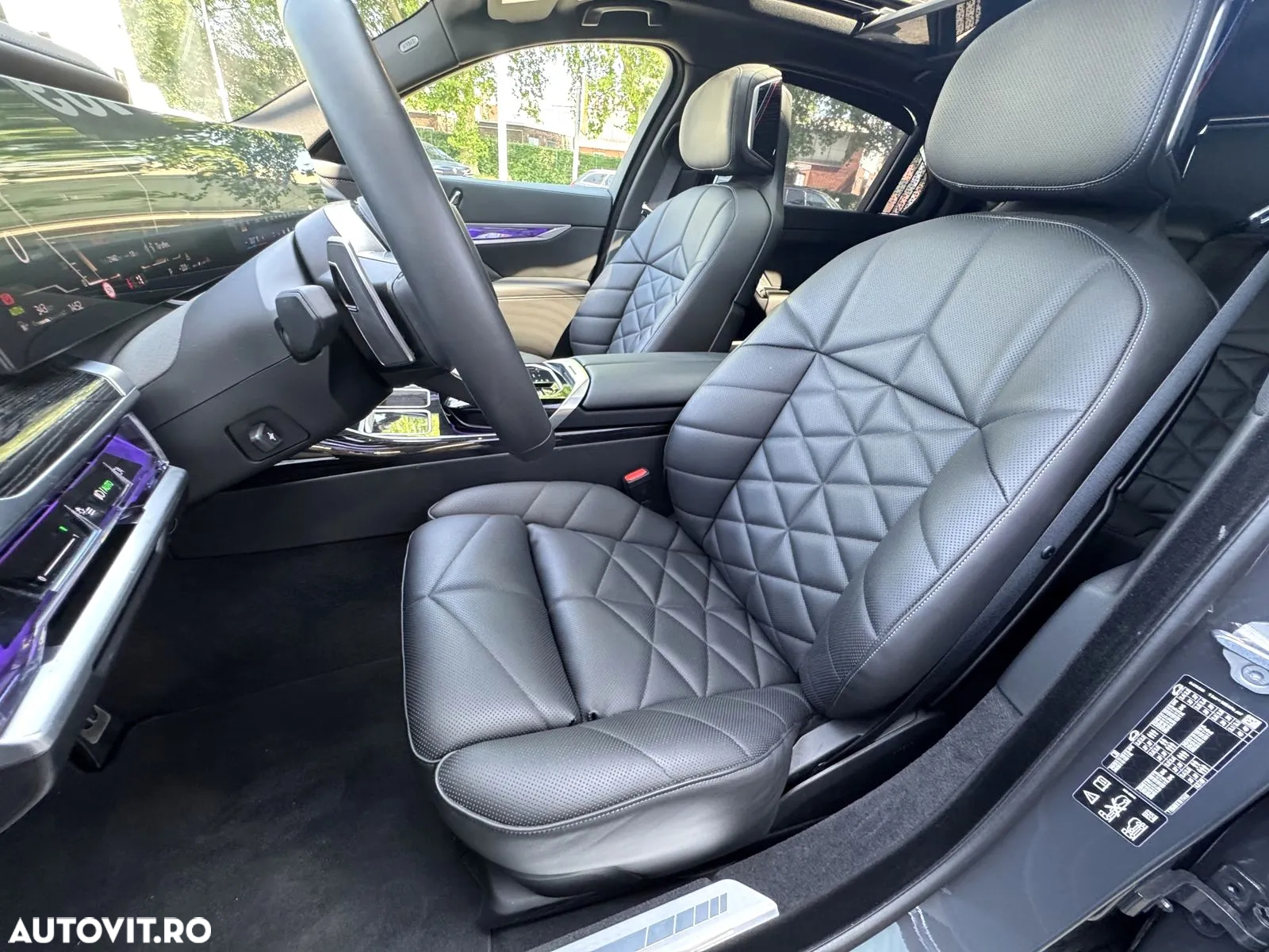 BMW Seria 7 740d xDrive MHEV - 13