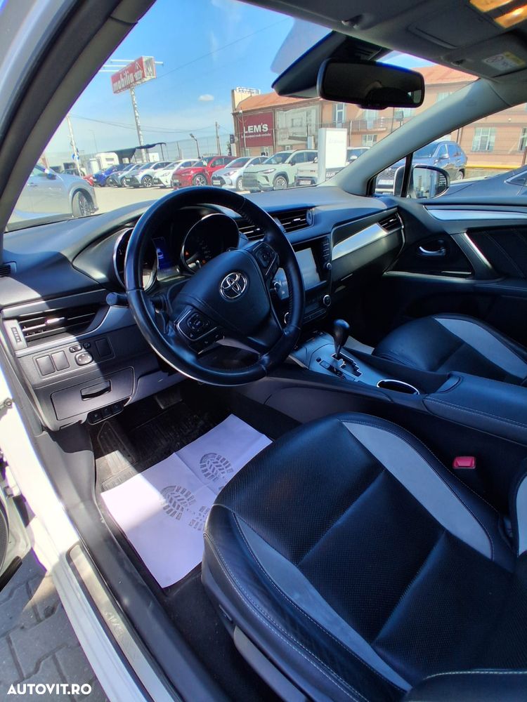 Toyota Avensis 1.8 Multidrive S Executive - 8