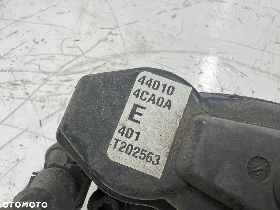 Nissan X-TRAIL T32 zacisk hamulcowy lewy tył 440104CA0A - 4