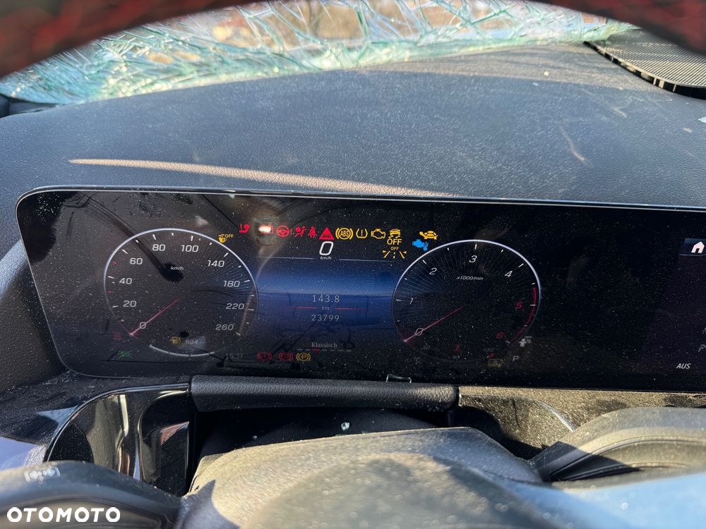 Mercedes-Benz GLA 220 d 4Matic 8G-DCT AMG Line Advanced Plus - 24