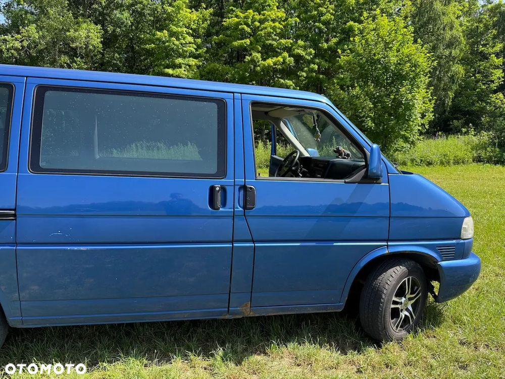 Volkswagen Caravelle - 17