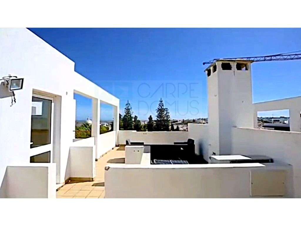 Apartamento T2 com terraço e garagem em Tavira - Grande imagem: 3/16