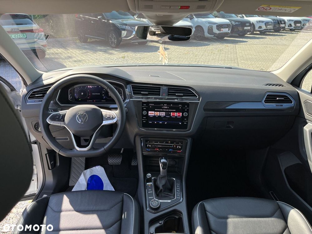 Volkswagen Tiguan 2.0 TSI 4Mot Elegance DSG - 24