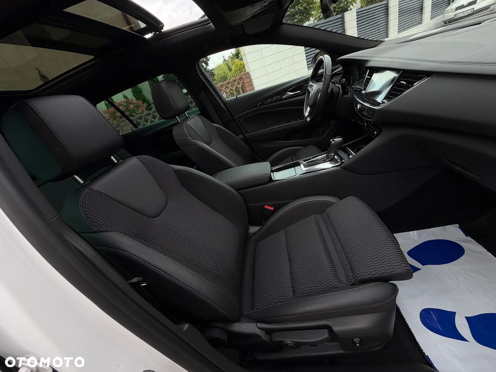 Opel Insignia 2.0 CDTI 4x4 GSi S&S - 11