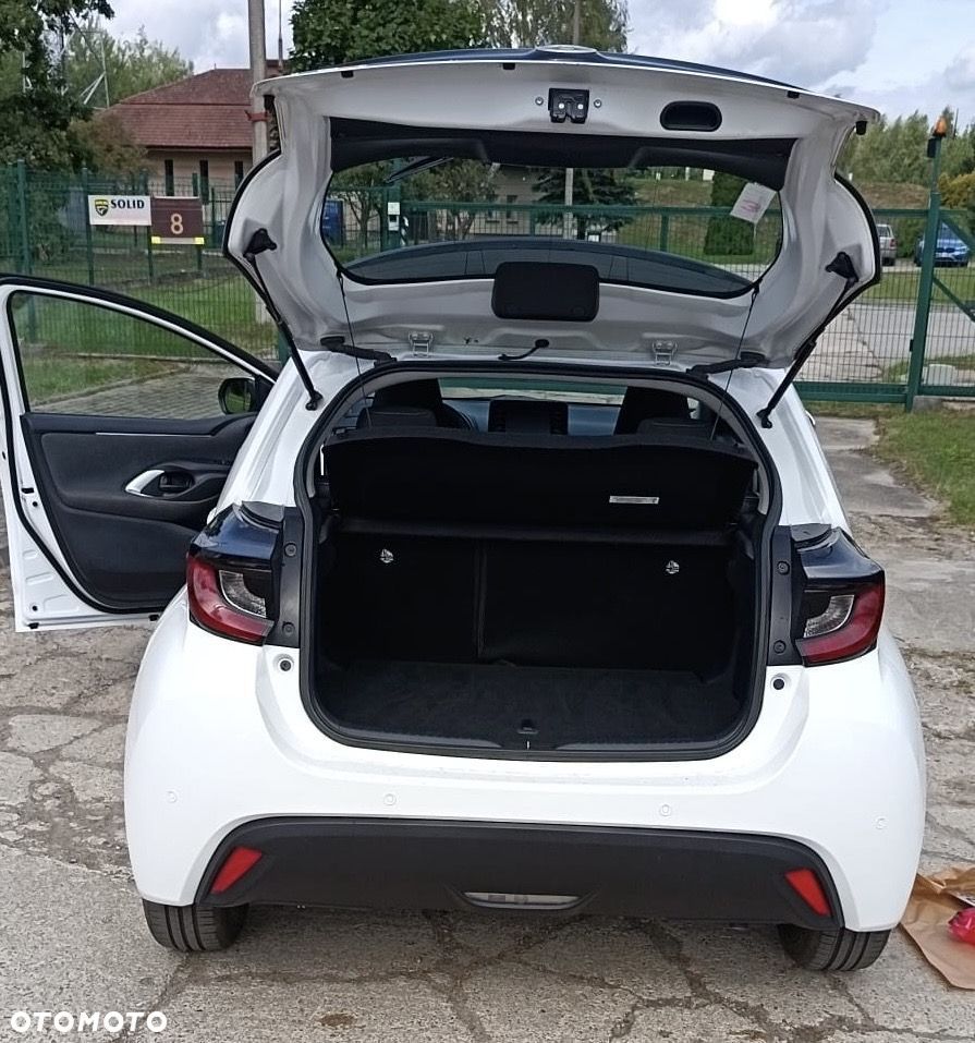 Toyota Yaris - 4