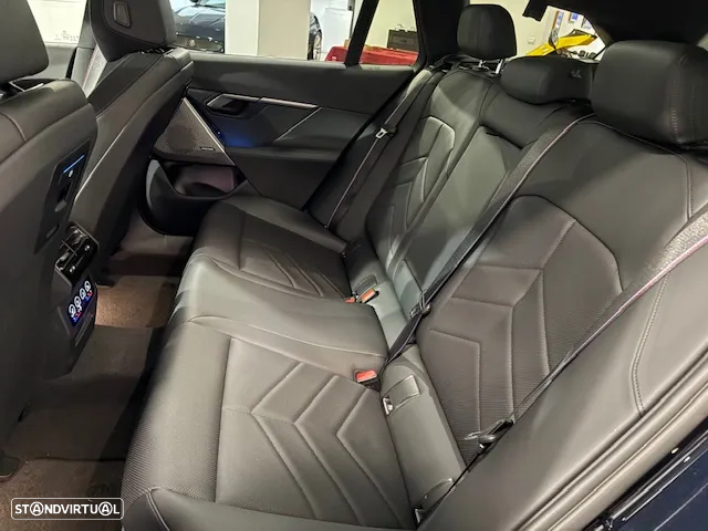 BMW i5 Touring eDrive40 Pack Desportivo M - 47
