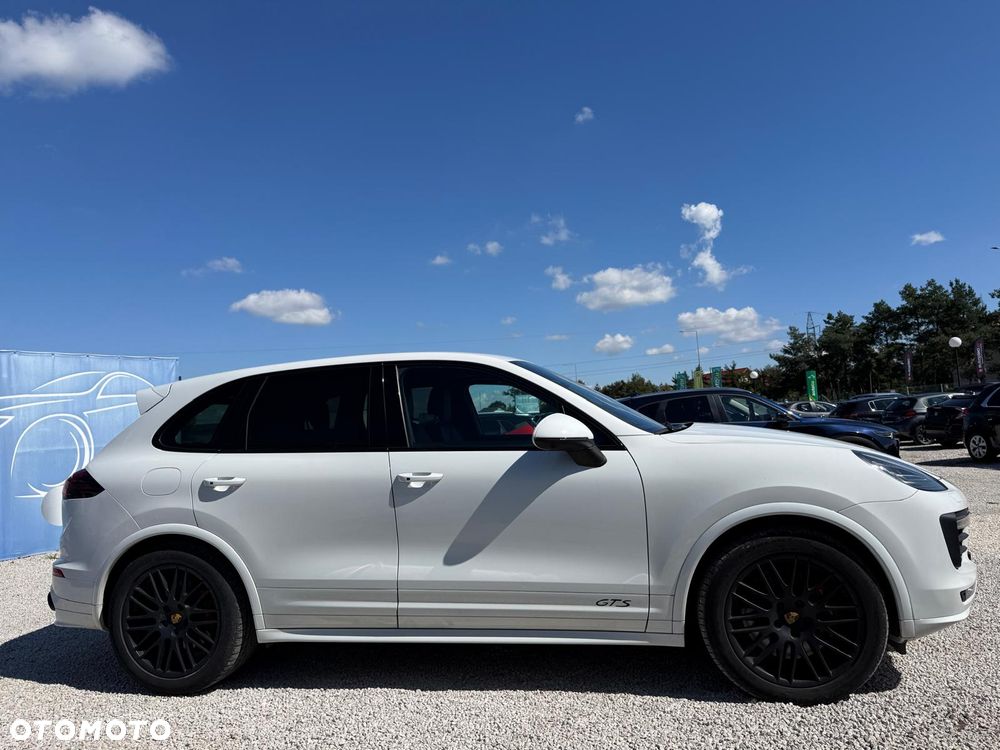 Porsche Cayenne - 5