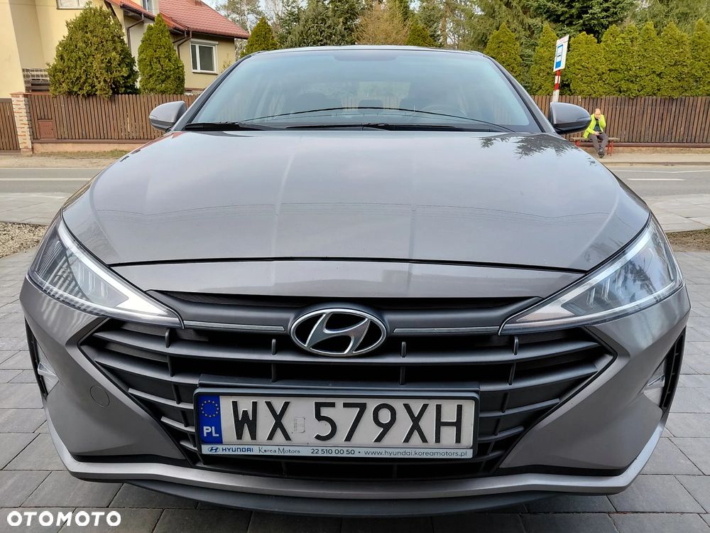 Hyundai Elantra 1.6 Classic Plus - 1