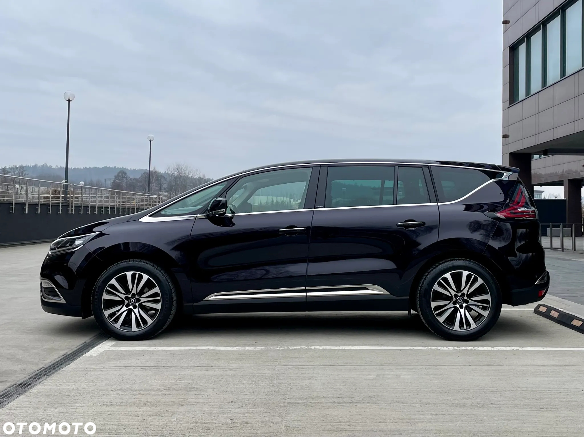 Renault Espace 1.6 dCi Energy Initiale Paris EDC - 4