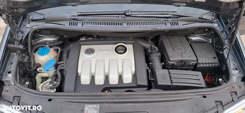 Volkswagen Touran 1.9TDI Highline - 15