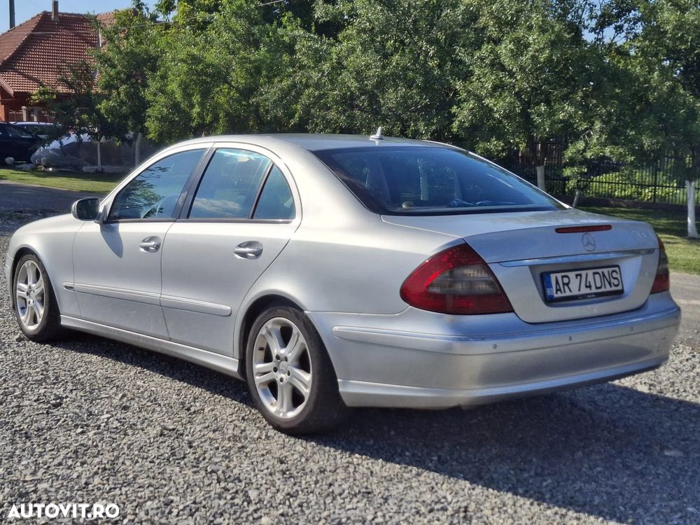 Mercedes-Benz E - 8