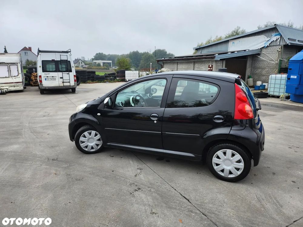 Peugeot 107 1.0 Happy - 2