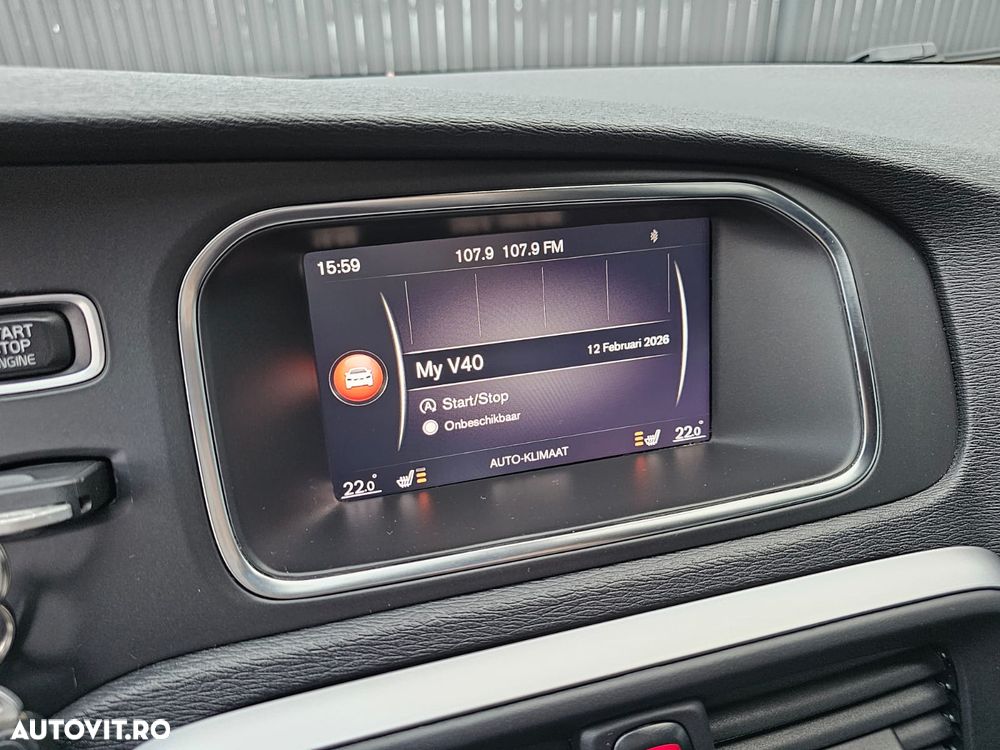 Volvo V40 T2 Geartronic RDesign - 32