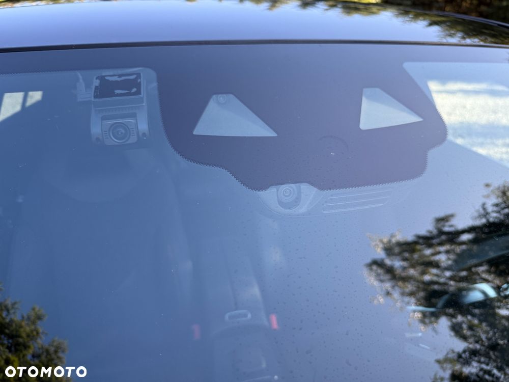 Mercedes-Benz CLA - 12