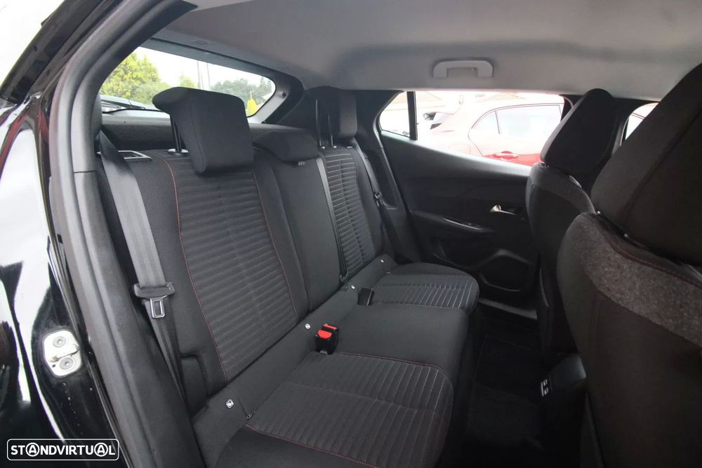 Peugeot e-2008 50 kWh Active - 22