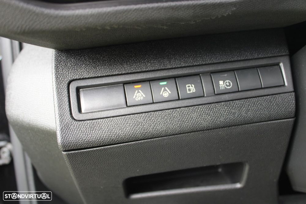 Peugeot 3008 1.6 Hybrid GT e-EAT8 - 26