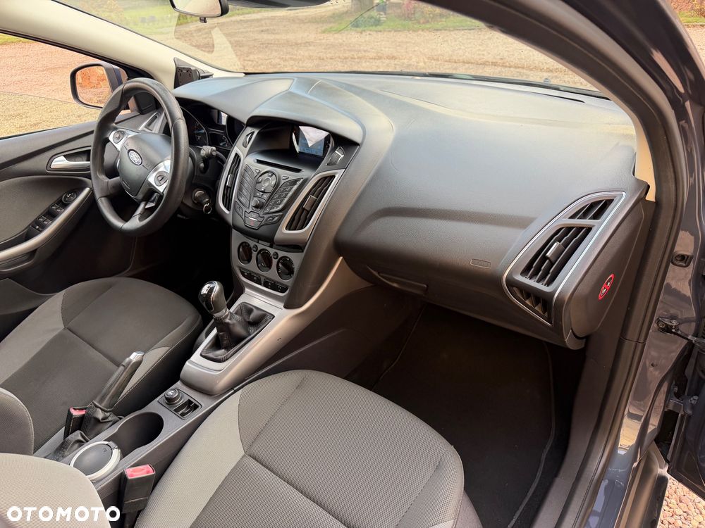 Ford Focus 1.6 TI-VCT Champions Edition - 28