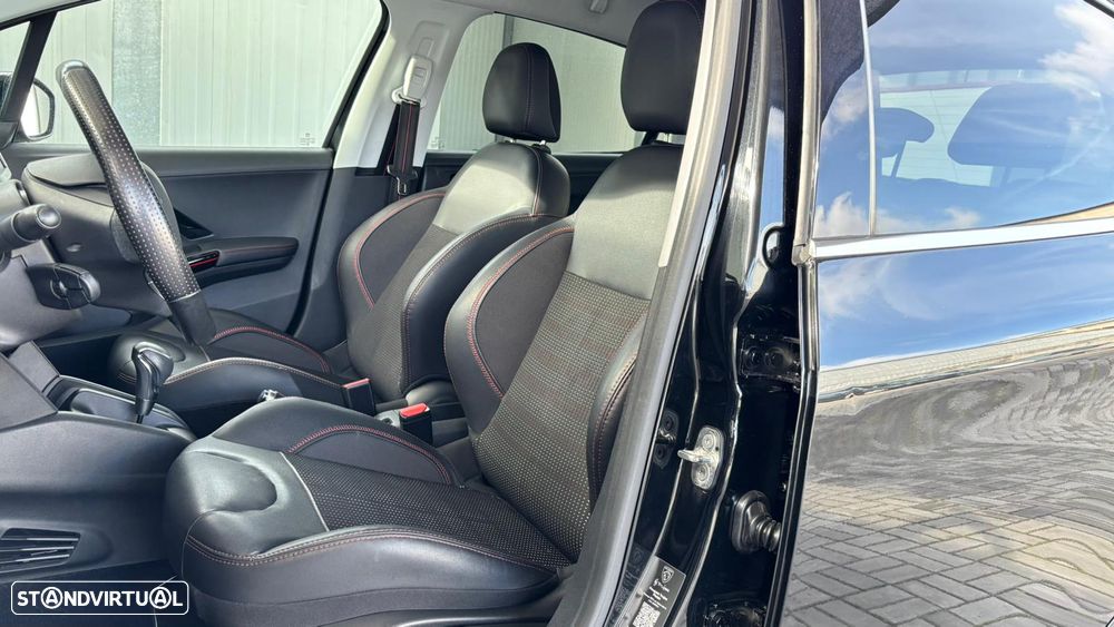 Peugeot 208 1.2 PureTech GT Line EAT6 - 13