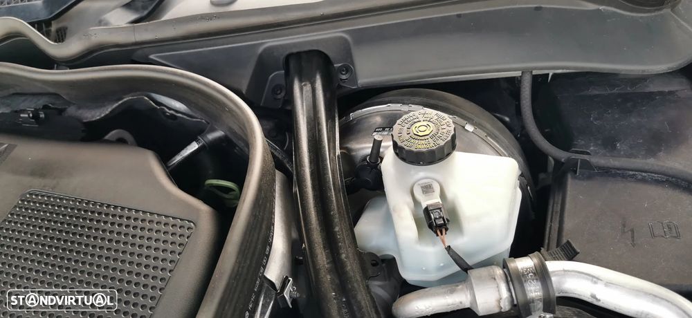 Mercedes-Benz E 250 BlueTEC 4Matic 7G-TRONIC Edition - 52