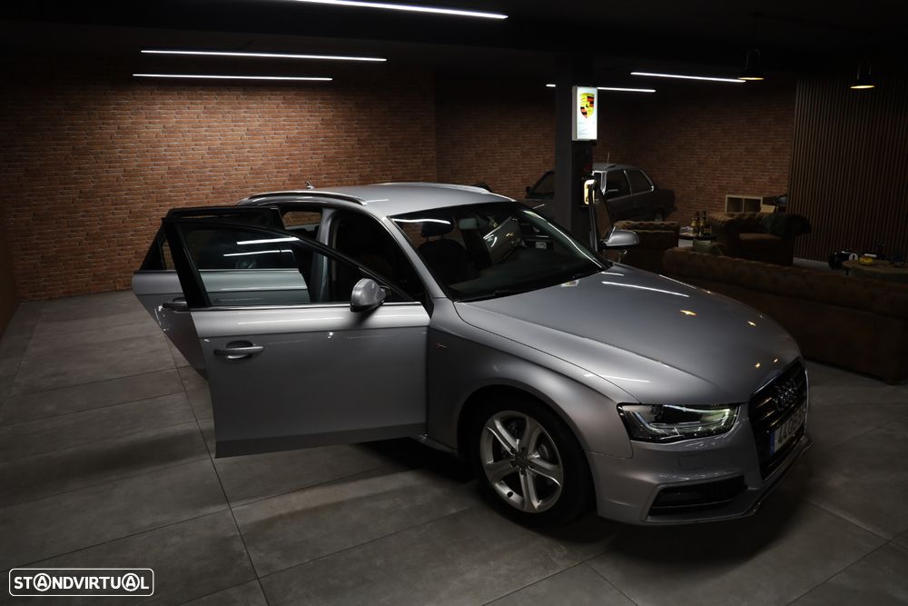 Audi A4 Avant 2.0 TDI Multitronic S-line - 23