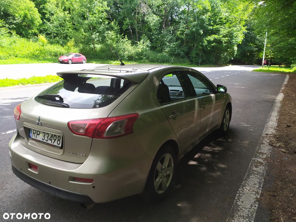 Mitsubishi Lancer 1.8 Invite - 5