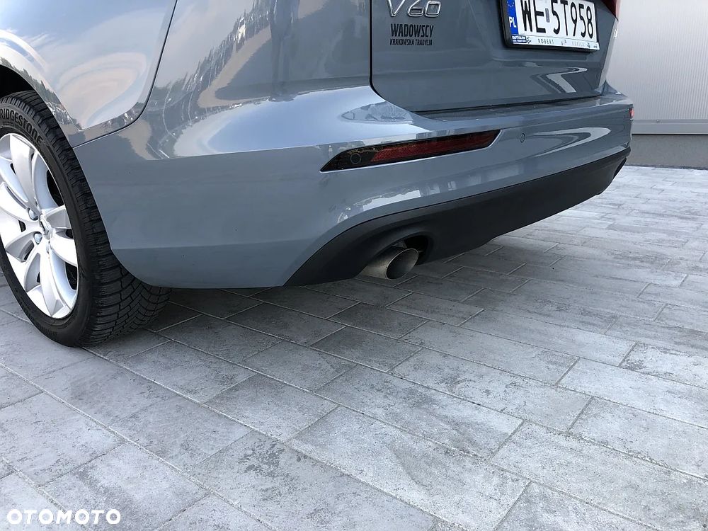 Volvo V60 B4 D Momentum Pro - 25