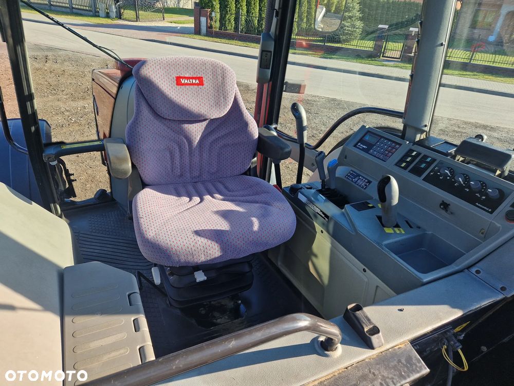 Valtra 6350 HiTech - 9